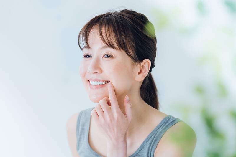歯並びのきれいな女性